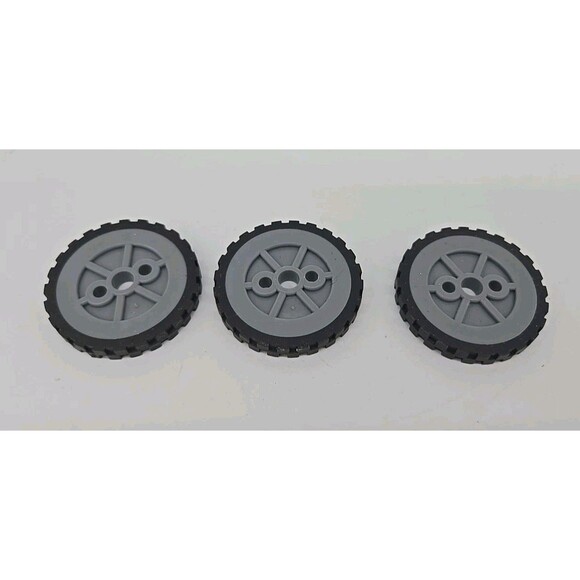 K'nex Wheels Lot 3 Small Tires 1.5” With Gray Hubs Pulleys K'nex Parts 1 & 1/2" - Picture 4 of 6